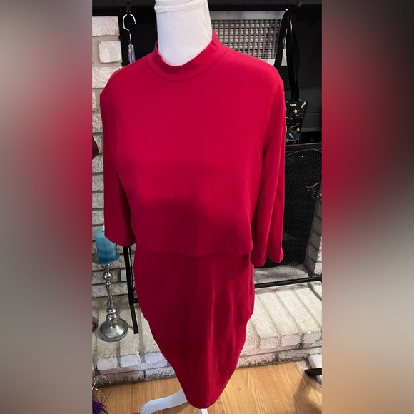 👑NWT Red Cut Off Crop Look Dress w/Keyhole Back (Clearance) - Picture 10 of 12